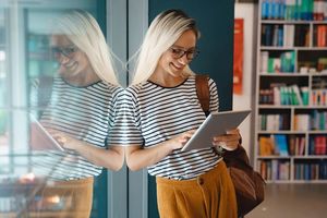 Mit unseren digitalen Steuerberatervorbereitungskursen bereiten Sie sich optimal auf Ihr StB-Examen vor!